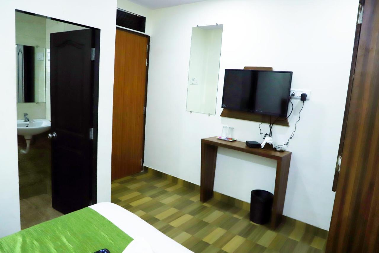Airport Inn Residency Bombaim Exterior foto